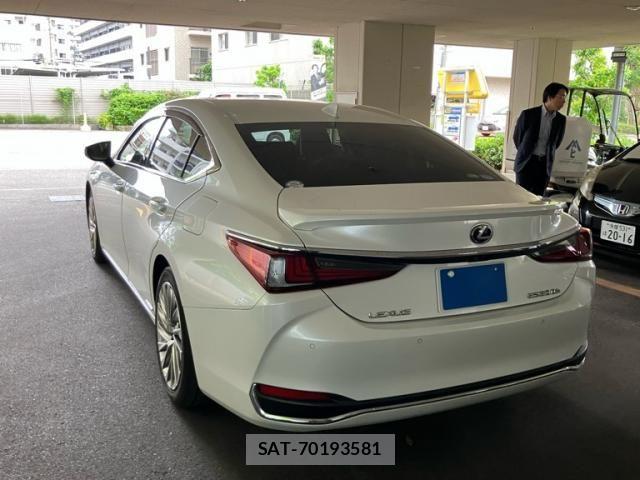 Lexus ES 2020-06 8036392-3