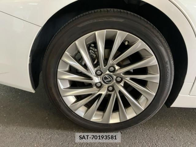Lexus ES 2020-06 8036392-5