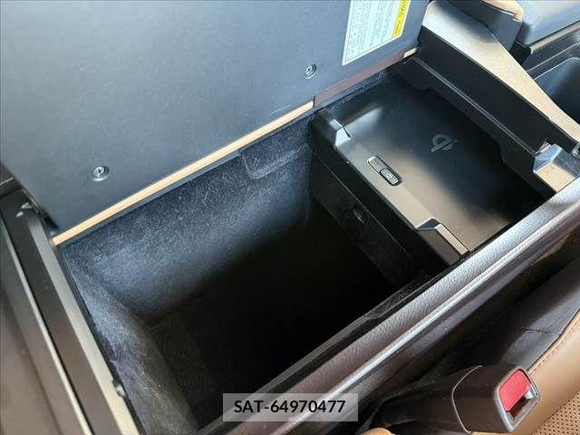 Lexus ES 2019-07 8036393-23