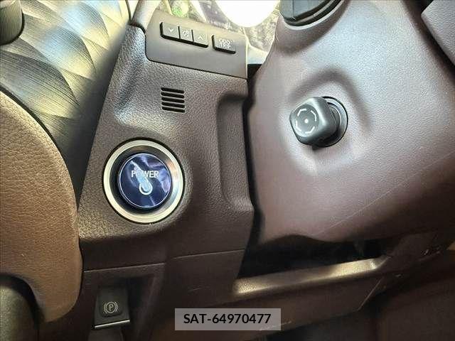 Lexus ES 2019-07 8036393-26