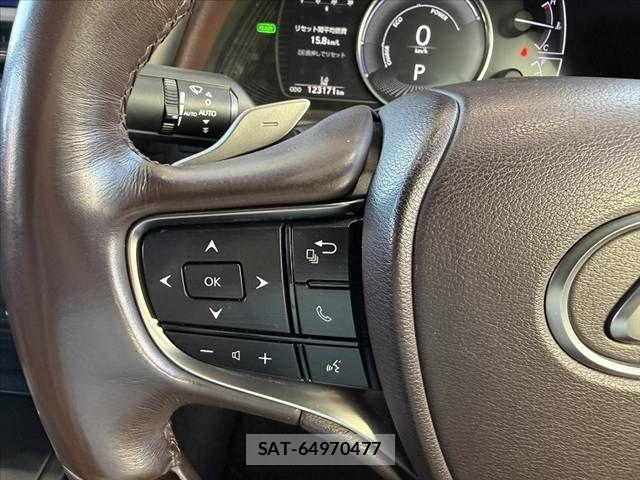 Lexus ES 2019-07 8036393-29