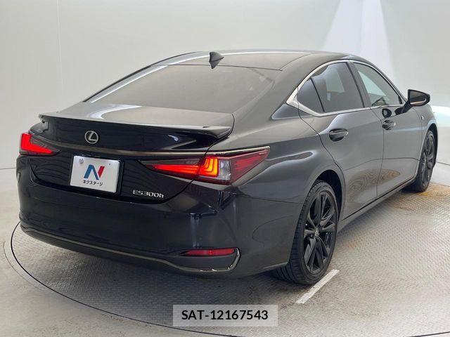 Lexus ES 2023-09 8036390-17