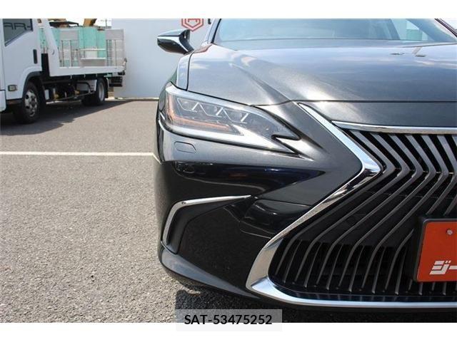 Lexus ES 2019-06 8074326-12
