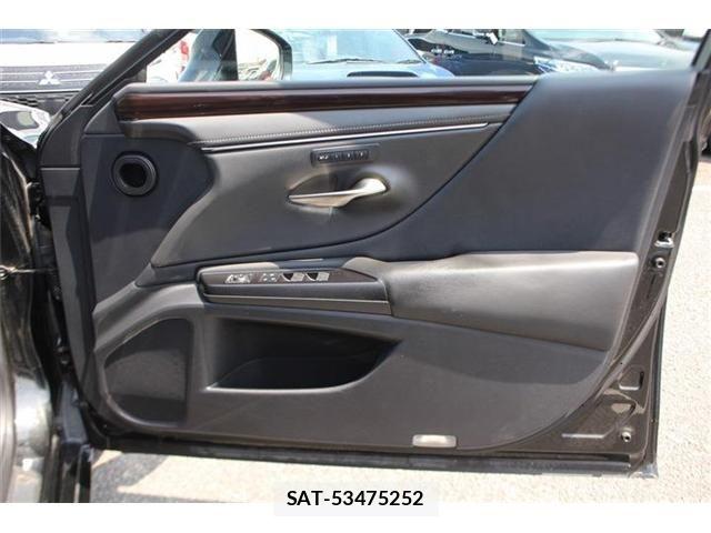Lexus ES 2019-06 8074326-18
