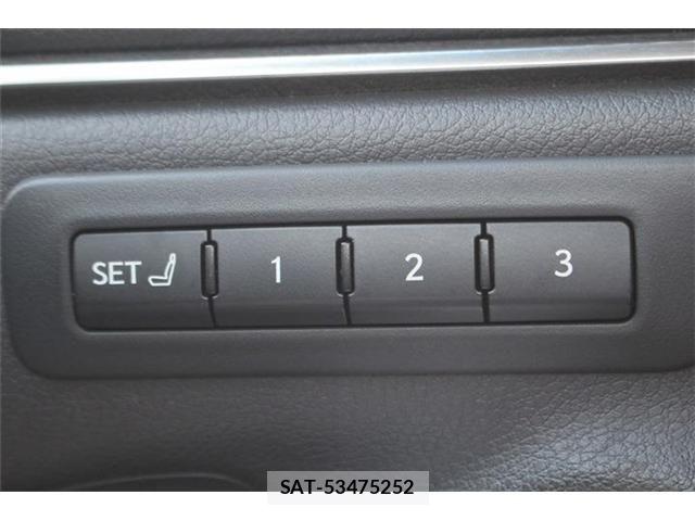 Lexus ES 2019-06 8074326-25