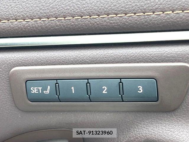 Lexus ES 2019-10 8074324-9