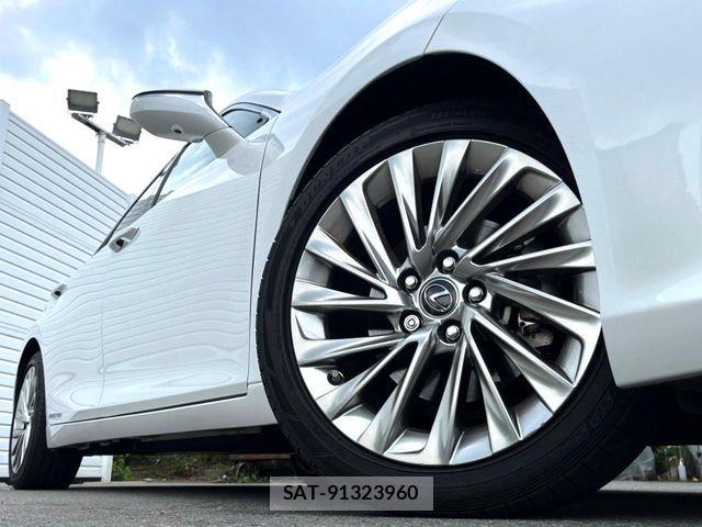 Lexus ES 2019-10 8074324-17