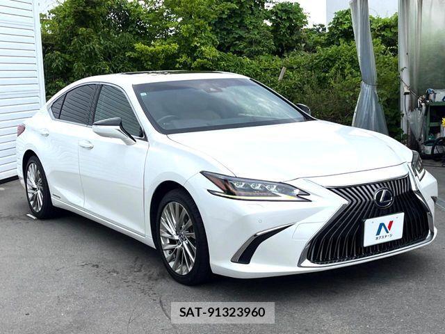 Lexus ES 2019-10 8074324-18