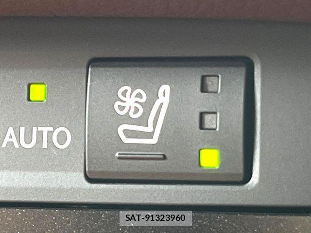 Lexus ES 2019-10 8074324-8