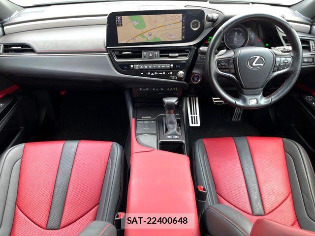 Lexus ES 2022-01 8100110-1