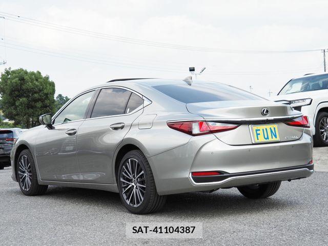 Lexus ES 2025-11 8100111-5