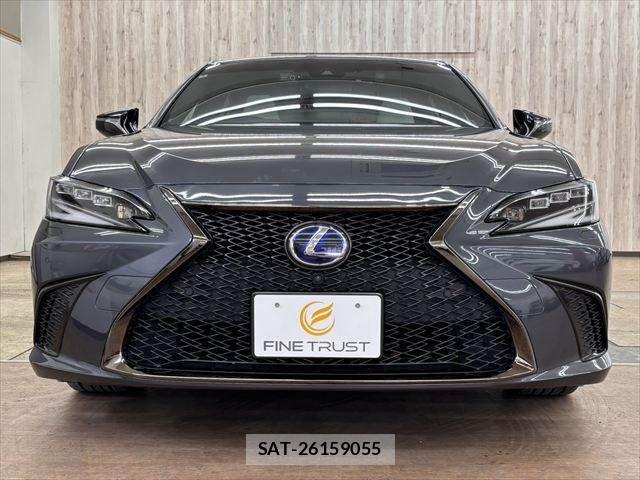 Lexus ES 2022-05 8130994-13