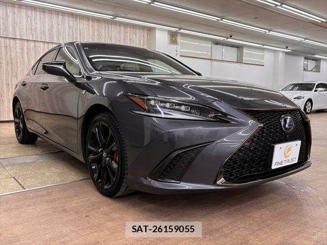 Lexus ES 2022-05 8130994-14