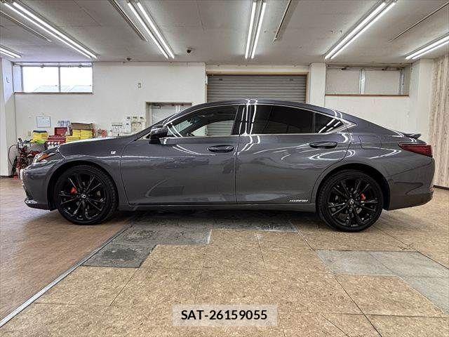 Lexus ES 2022-05 8130994-19