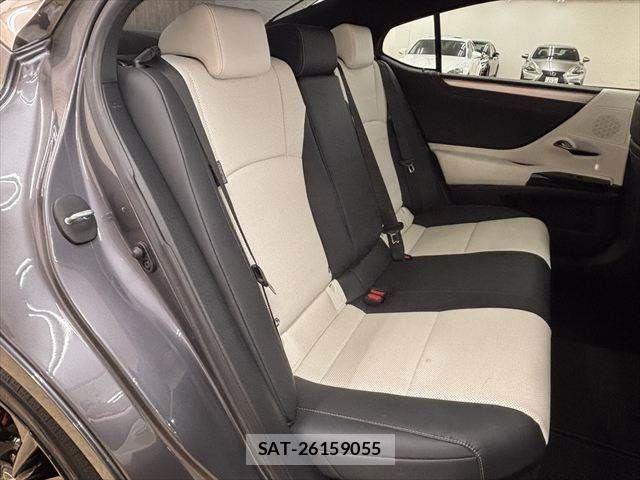 Lexus ES 2022-05 8130994-8