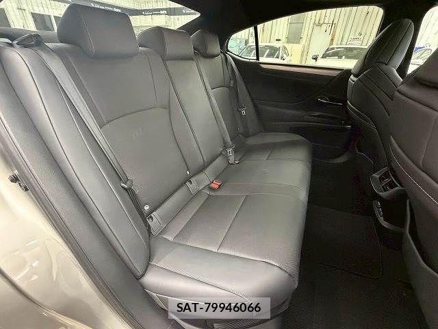 Lexus ES 2021-06 8146054-9