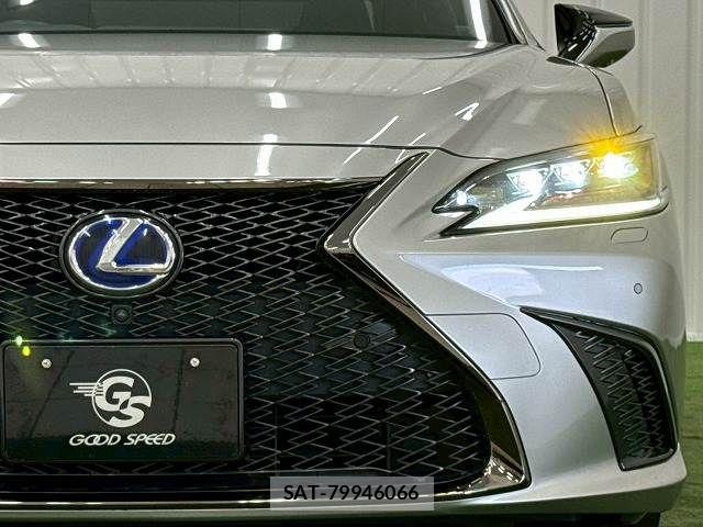 Lexus ES 2021-06 8146054-17