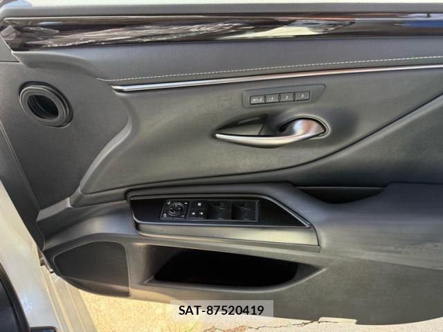 Lexus ES 2020-07 8158688-16