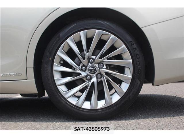 Lexus ES 2019-07 8158689-17
