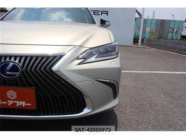 Lexus ES 2019-07 8158689-23