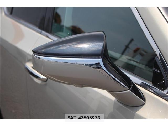 Lexus ES 2019-07 8158689-27