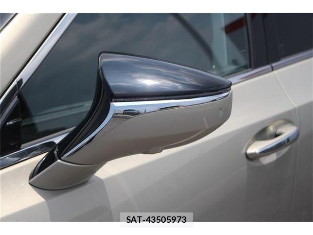 Lexus ES 2019-07 8158689-28