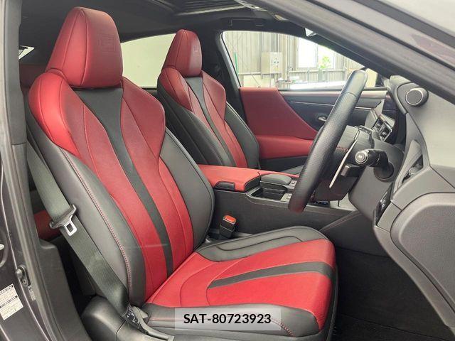 Lexus ES 2022-02 8230601-14
