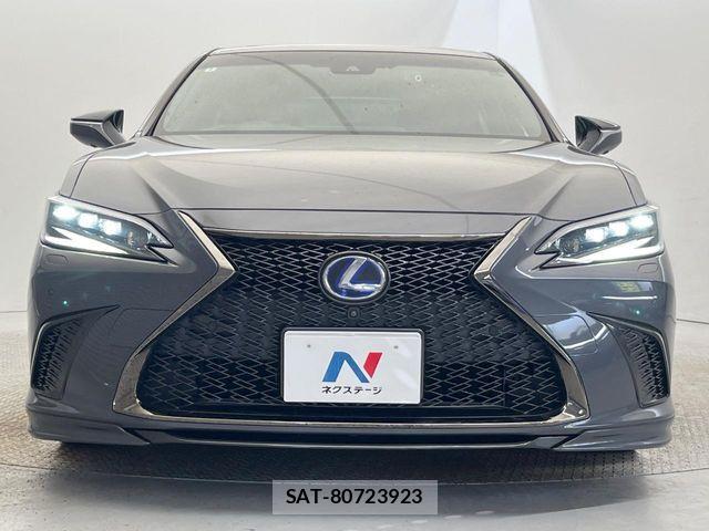 Lexus ES 2022-02 8230601-16