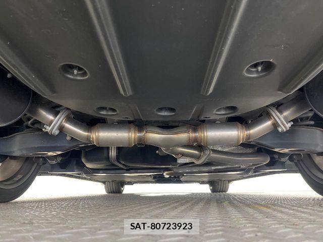 Lexus ES 2022-02 8230601-18