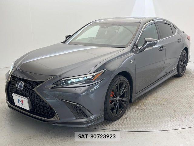 Lexus ES 2022-02 8230601-2