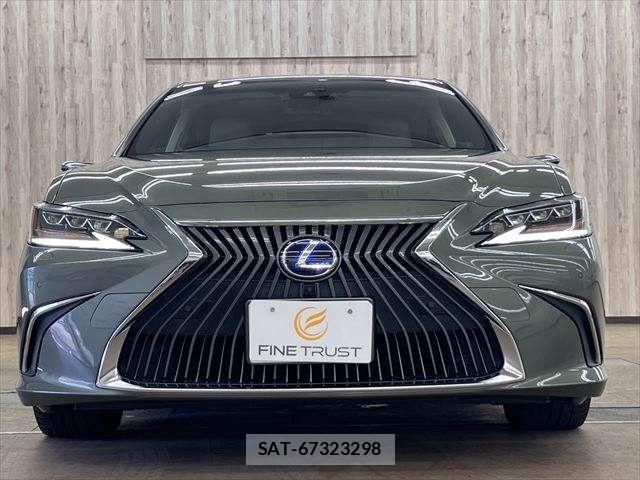 Lexus ES 2020-09 8230602-12