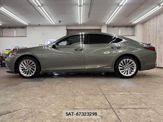 Lexus ES 2020-09 8230602-18