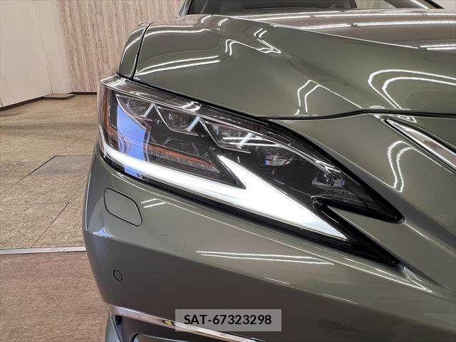 Lexus ES 2020-09 8230602-20