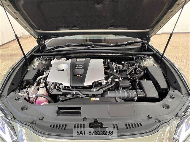 Lexus ES 2020-09 8230602-27