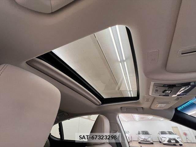 Lexus ES 2020-09 8230602-3