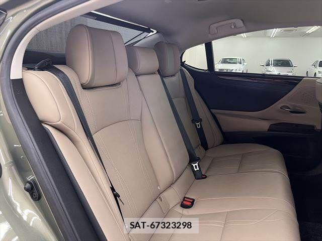 Lexus ES 2020-09 8230602-8