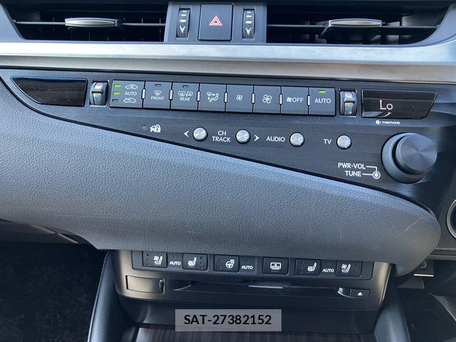 Lexus ES 2019-01 8245697-16