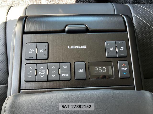 Lexus ES 2019-01 8245697-19