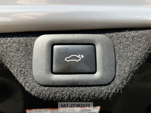 Lexus ES 2019-01 8245697-22