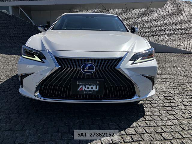 Lexus ES 2019-01 8245697-5