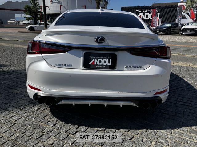 Lexus ES 2019-01 8245697-6