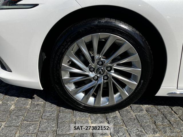 Lexus ES 2019-01 8245697-7