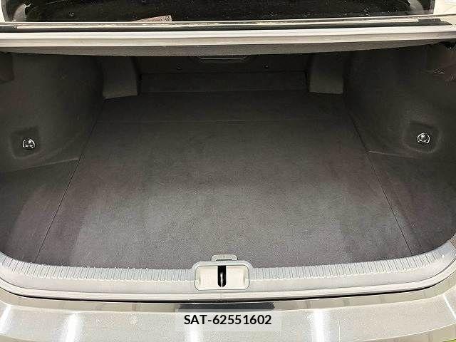 Lexus ES 2019-11 8245698-12