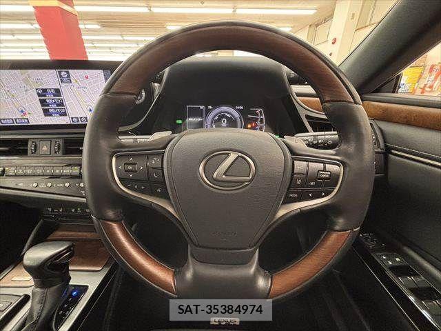 Lexus ES 2021-11 8245696-10