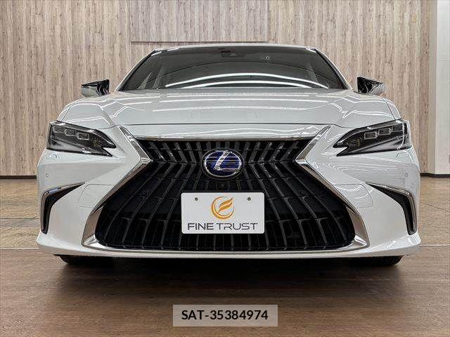 Lexus ES 2021-11 8245696-13