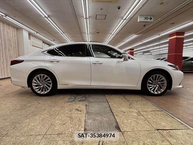 Lexus ES 2021-11 8245696-15