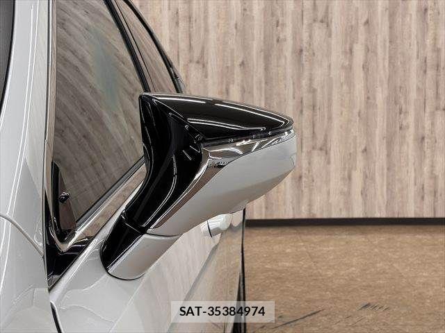 Lexus ES 2021-11 8245696-22