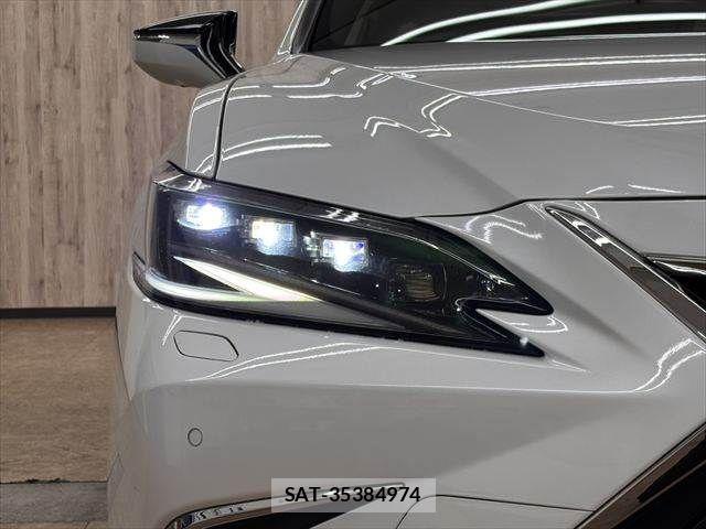 Lexus ES 2021-11 8245696-27