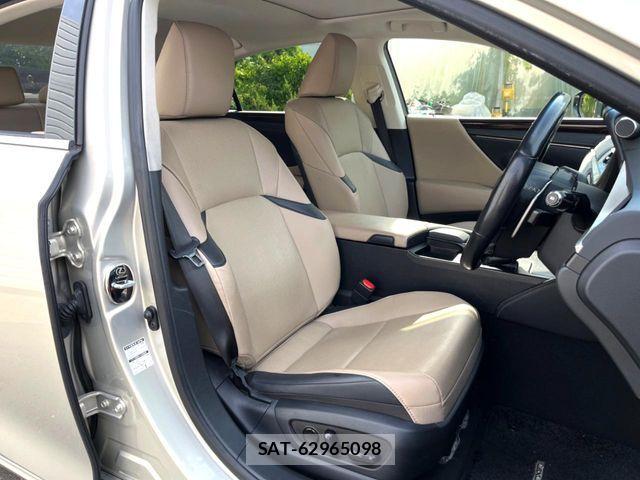 Lexus ES 2019-09 8315164-9