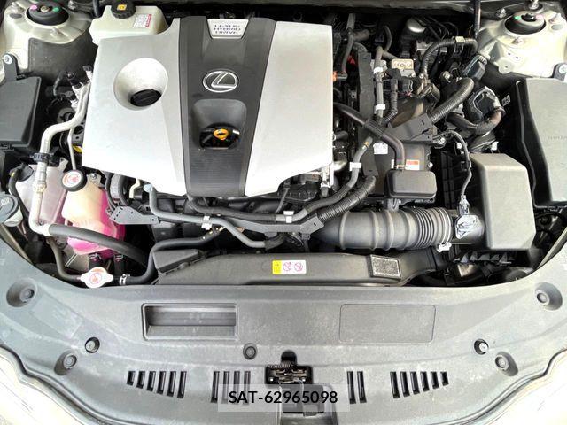 Lexus ES 2019-09 8315164-19